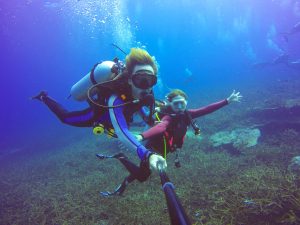 Cómo el buceo enseña biología y respeto por el medio ambiente a los más jóvenes