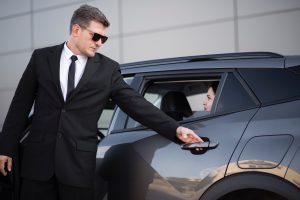 Cómo convertirse en guardaespaldas de famosos: la profesión detrás del mito